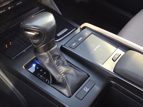 Used 2019 Lexus ES 350 image 21