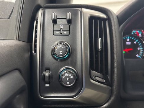 Used 2018 Chevrolet Silverado 1500 LT w/ All Star Edition image 11