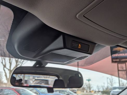 Used 2023 Nissan Rogue SV image 31