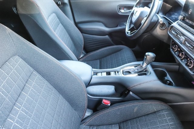 Used 2025 Honda HR-V Sport image 17