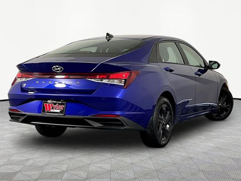 Used 2022 Hyundai Elantra SEL FWD image 6