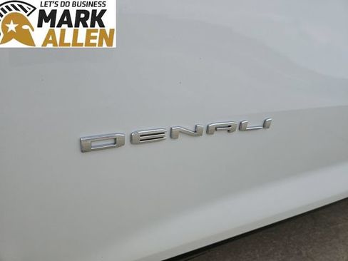 Used 2025 GMC Acadia Denali AWD/4WD image 33