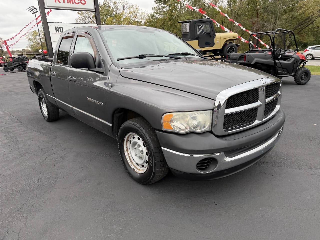 Used 2004 Dodge Ram 1500 Truck ST RWD image 2
