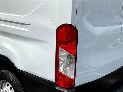 Used 2023 Ford Transit 250 148 High Roof AWD image 18