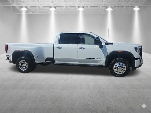 New 2026 GMC Sierra 3500 Denali Ultimate w/ LPO, Black Badging Package image 2