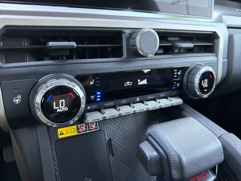 Used 2024 Toyota Tacoma TRD Off-Road w/ TRD Off Road Premium Package AWD/4WD image 8