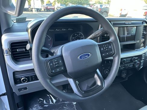 New 2026 Ford F450 XLT w/ 360-Degree Camera Package image 18