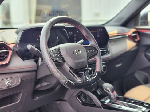 Used 2026 Chevrolet TrailBlazer RS w/ Convenience Package FWD image 17