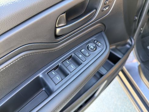 Used 2023 Honda Odyssey EX-L image 15