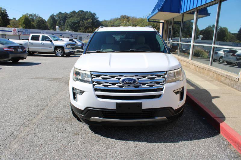 Used 2019 Ford Explorer XLT w/ Equipment Group 202A FWD image 2