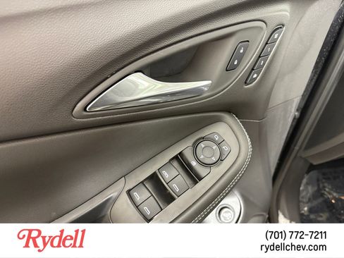 Used 2025 Buick Encore GX Avenir w/ Avenir Technology Package image 11