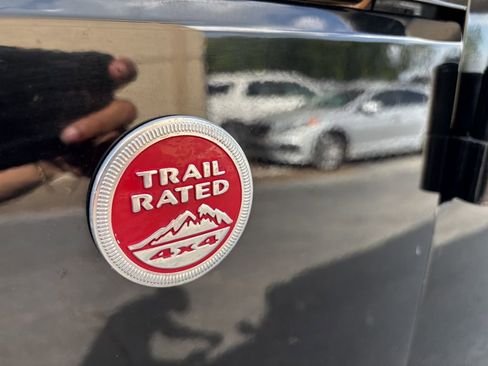 Used 2016 Jeep Wrangler Unlimited Rubicon image 24