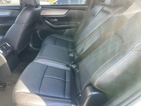 Certified 2025 MAZDA CX-70 Plug-In Hybrid w/ Premium Pkg image 8