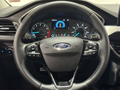 Used 2022 Ford Escape SEL image 4