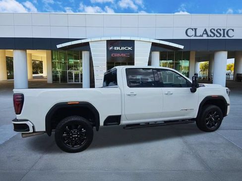 Used 2025 GMC Sierra 2500 AT4 AWD/4WD image 8