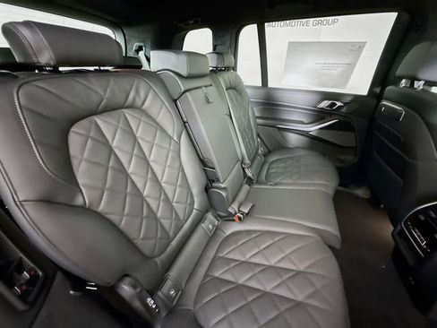 New 2026 BMW X7 xDrive40i w/ M Sport Package image 29