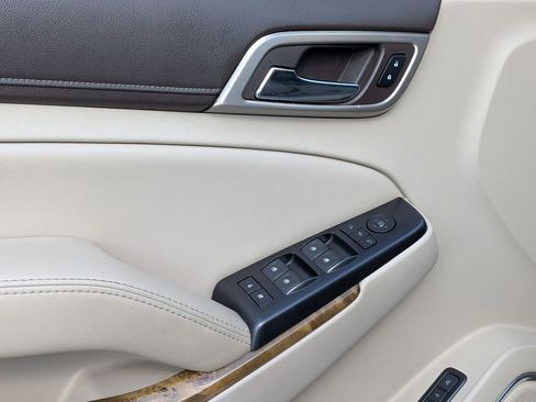 Used 2017 GMC Yukon XL Denali w/ Open Road Package image 9