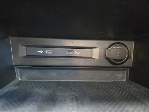 Used 2023 Volkswagen Tiguan SE R-Line image 27