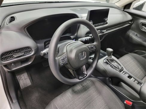 Certified 2025 Honda HR-V LX image 13