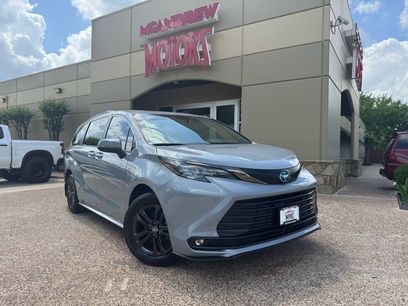 Used 2024 Toyota Sienna XLE Woodland Edition