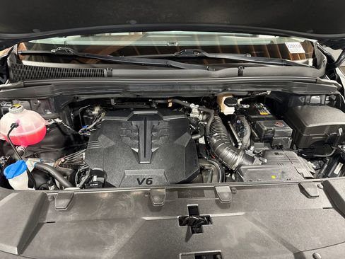 Certified 2022 Kia Carnival LX w/ Paint Protection Package image 2