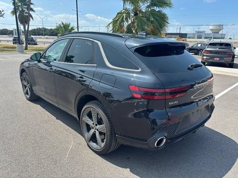Used 2022 Genesis GV70 3.5T Sport w/ Sport Prestige Package AWD/4WD image 4