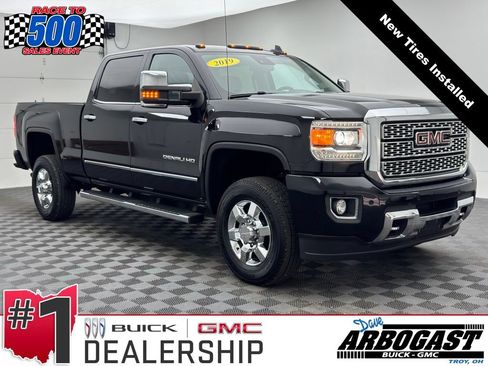 Used 2019 GMC Sierra 3500 Denali AWD/4WD image 1