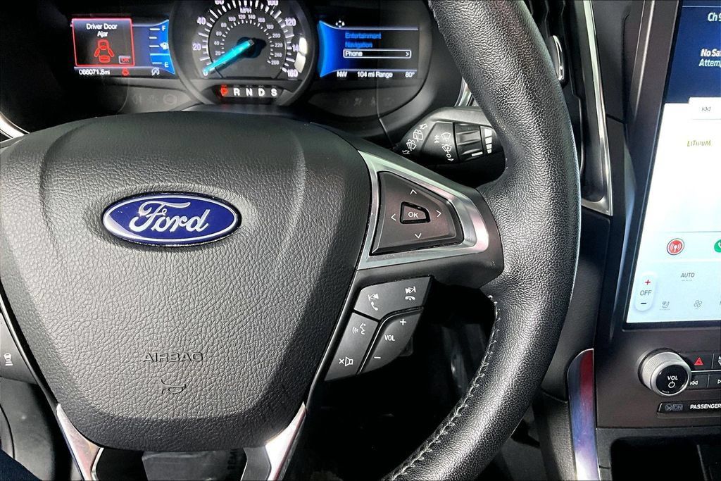 Used 2021 Ford Edge Titanium w/ Equipment Group 301A FWD image 19