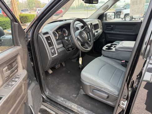 Used 2016 RAM 1500 Express w/ Black Ram 1500 Express Group AWD/4WD image 11