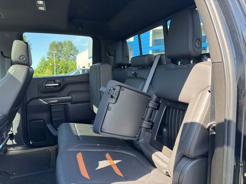 Used 2021 GMC Sierra 1500 AT4 w/ AT4 Premium Package AWD/4WD image 21