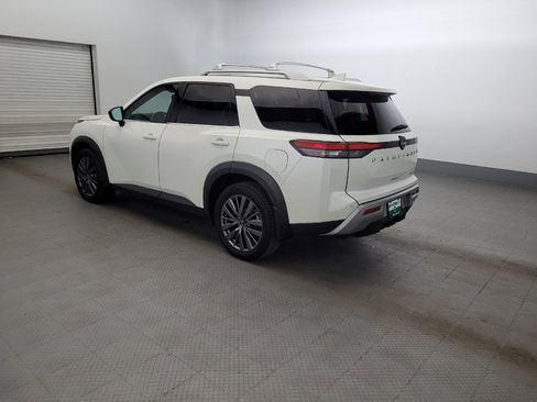 Used 2022 Nissan Pathfinder SL w/ SL Premium Package AWD/4WD image 3