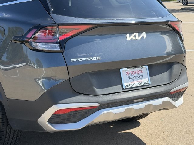 Used 2023 Kia Sportage EX FWD image 6