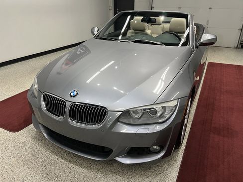 Used 2013 BMW 335i Convertible image 5