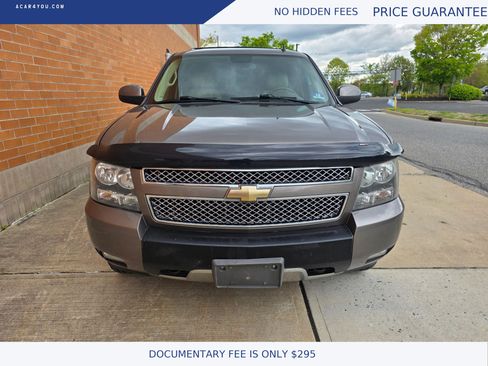 Used 2011 Chevrolet Suburban LT w/ Luxury Package AWD/4WD image 34