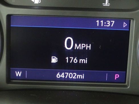 Used 2020 Buick Enclave Essence w/ LPO, Luxury Package image 43