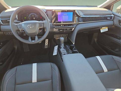 Used 2026 Toyota Camry SE w/ Convenience Package image 15