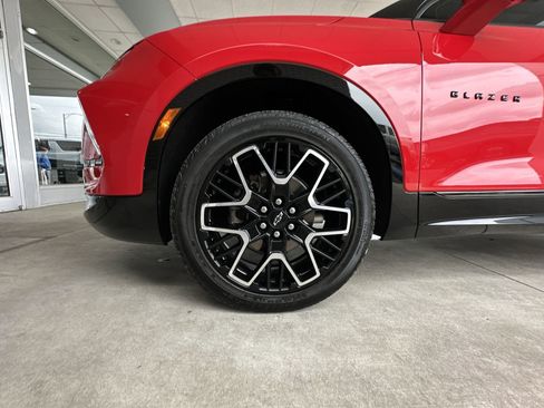 Certified 2023 Chevrolet Blazer RS w/ Driver Confidence II Package FWD image 32