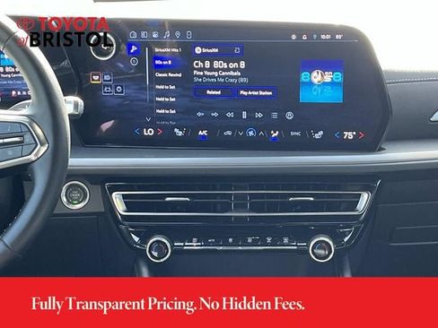 Used 2026 Chevrolet Traverse LT w/ Driver Confidence Package AWD/4WD image 15