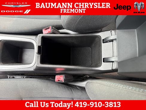 Used 2017 Chevrolet Cruze LT FWD image 25