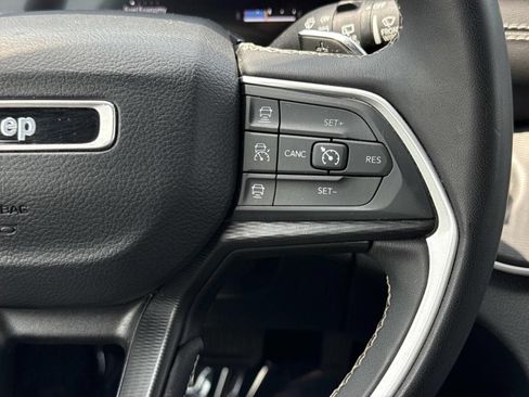 Used 2023 Jeep Grand Cherokee L Laredo AWD/4WD image 13