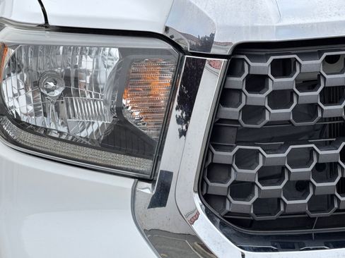 Used 2019 Toyota Tundra SR5 w/ SR5 Upgrade Package RWD image 10