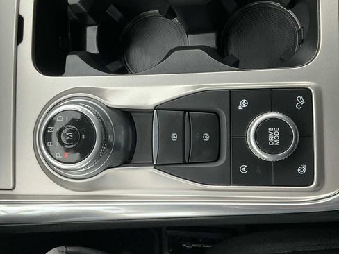 Used 2020 Ford Explorer Platinum w/ Premium Technology Package image 27