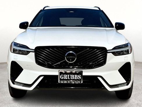 Used 2026 Volvo XC60 B5 Plus w/ Protection Package Premier AWD/4WD image 4