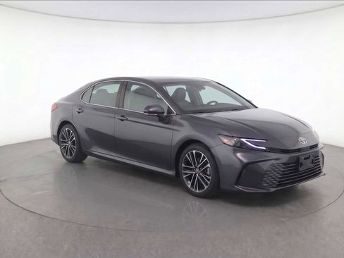 Used 2026 Toyota Camry XLE w/ Premium Package AWD/4WD image 3