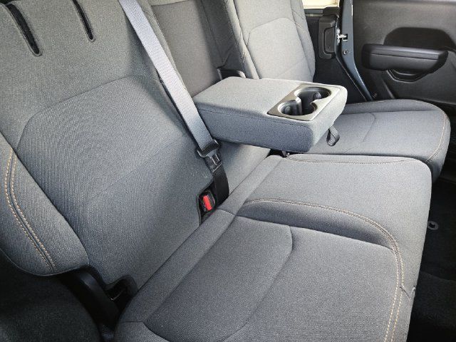 Used 2024 Jeep Wrangler Unlimited AWD/4WD image 31