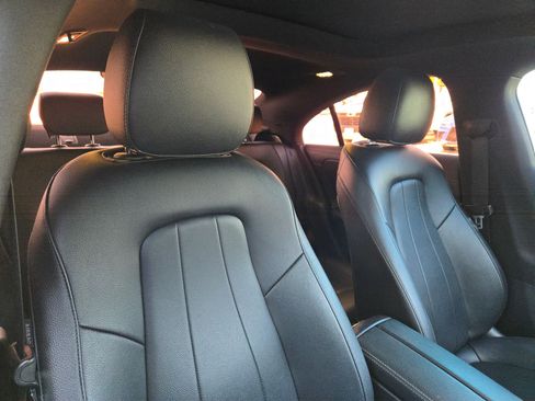 Used 2021 Mercedes-Benz CLA 250 CLA 250 image 32