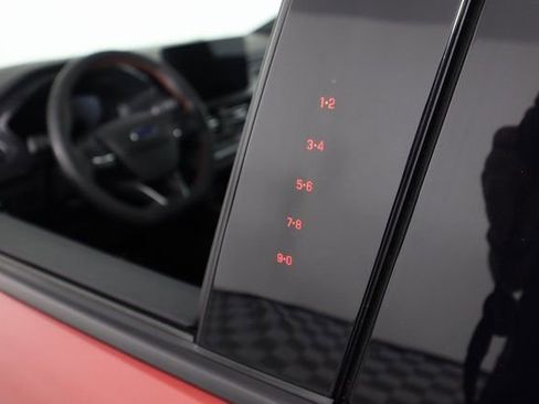 Certified 2023 Ford Escape ST-Line Elite image 22