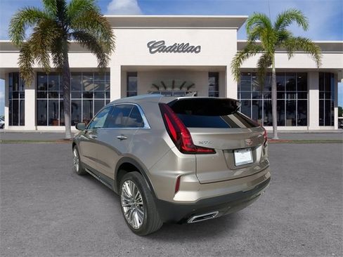 Certified 2024 Cadillac XT4 Premium Luxury image 11