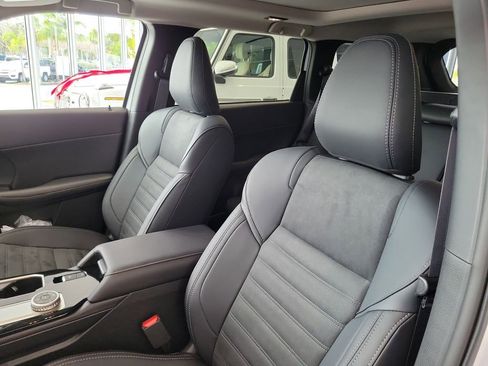 New 2026 Mitsubishi Outlander Trail Edition image 12