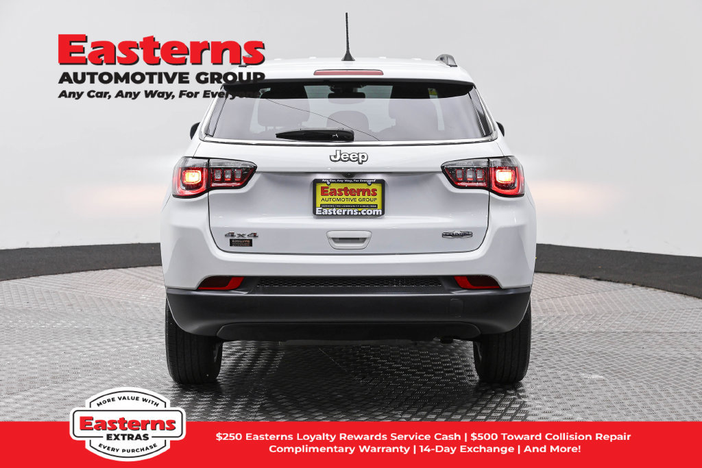 Used 2022 Jeep Compass Latitude w/ Convenience Group AWD/4WD image 7